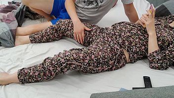 Odtwórz Ciężarna spenetrowana cipka z ukończeniem