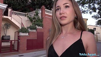 Afspelen Mary betaalde 100 euro voor een seksfeestje