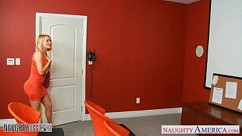 Play Russian sex with the best friend's blonde wife