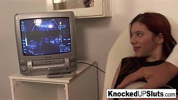 Odtwórz Doktor Ginekolog sprawdza ciążę i w czasie kasy zaczyna ruchać się z pacjentką
