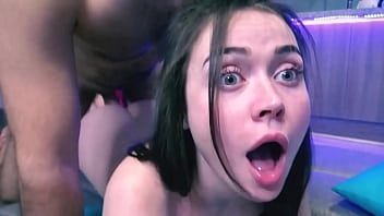 Abspielen Er nimmt den Sex dieser Frau auf, wenn er in ihr mit dem ganzen Sex fertig ist