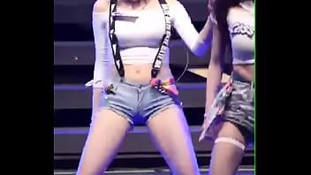 Reproducir Baile sensual hecho por una chica de ébano