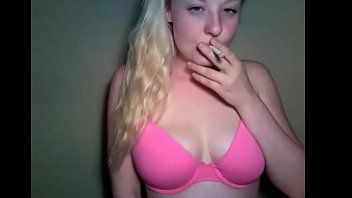 Jouer Les jeunes femmes sont toujours à la recherche de xxx et veulent en ressentir le plus possible