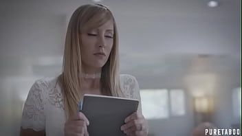 play With his penis very tense, he makes this blonde tremble with satisfaction when he