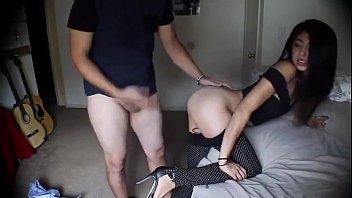 Reproduzir Xvideos primeiro chupada na garganta mas fixa no cuzinho é acostumada a pau