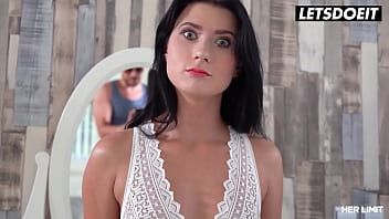 عاهرة البلد مع الحمار الساخنة استغل من قبل رجل أصلع