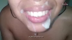 play Hermanastra Me Sorprende con una Mamada, Filmada por Teléfono y Traga Semen COMPLETAMENTE... POV
